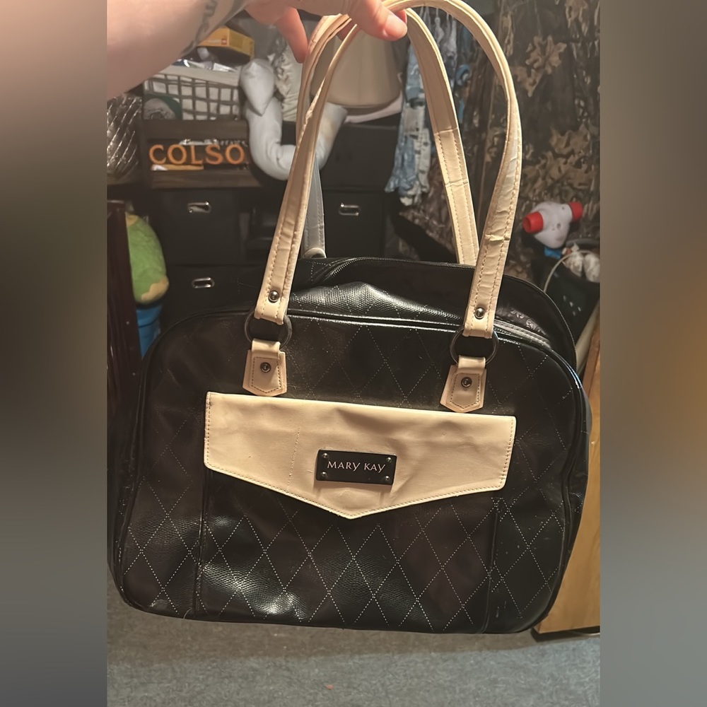 Mary Kay tote bag! Selling because I no longer need!